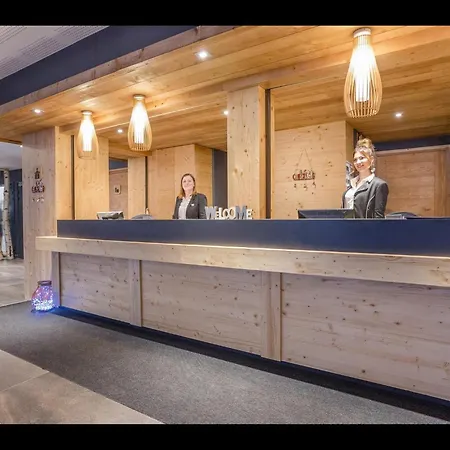 In With Ski-in Ski-out Access Апартаменты *
